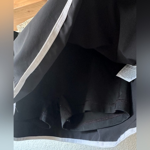 Nike Women's Dri-Fit Fringe Flip Golf Skorts-Black Small - Picture 7 of 8